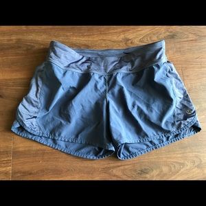 Lululemon Wet Wet Warm Speed Shorts Sz 6